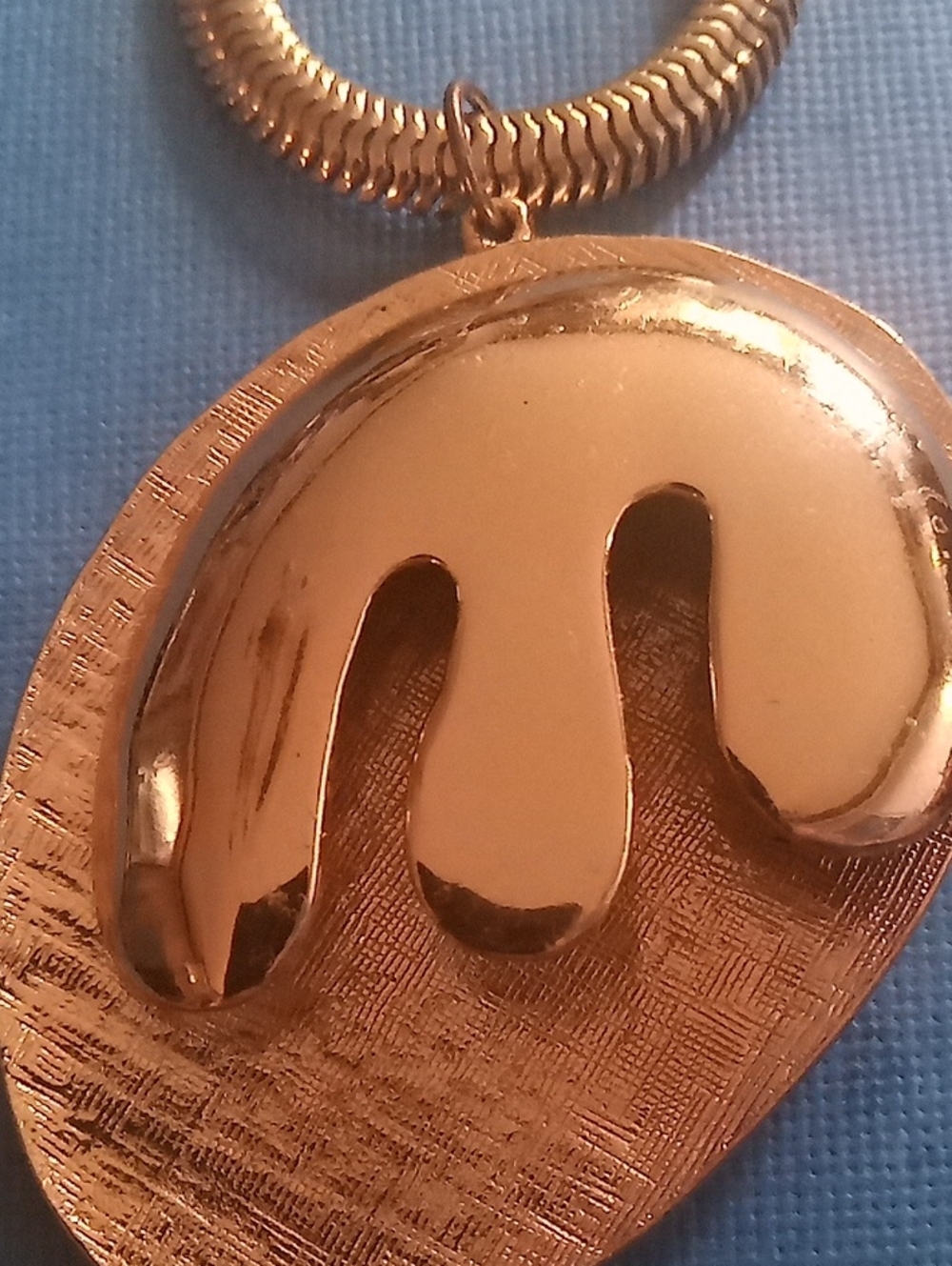 GOLD- Heavily Gold-plated. Oval Pendant Necklace - Elegant Women's Jewelry